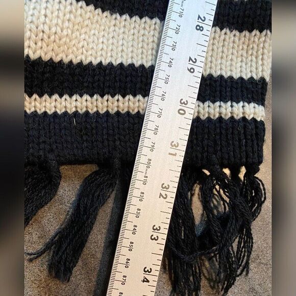 Oxford Circus Sweater Women’s Medium Black White Tunic Duster Fringe Southwest - Picture 4 of 5